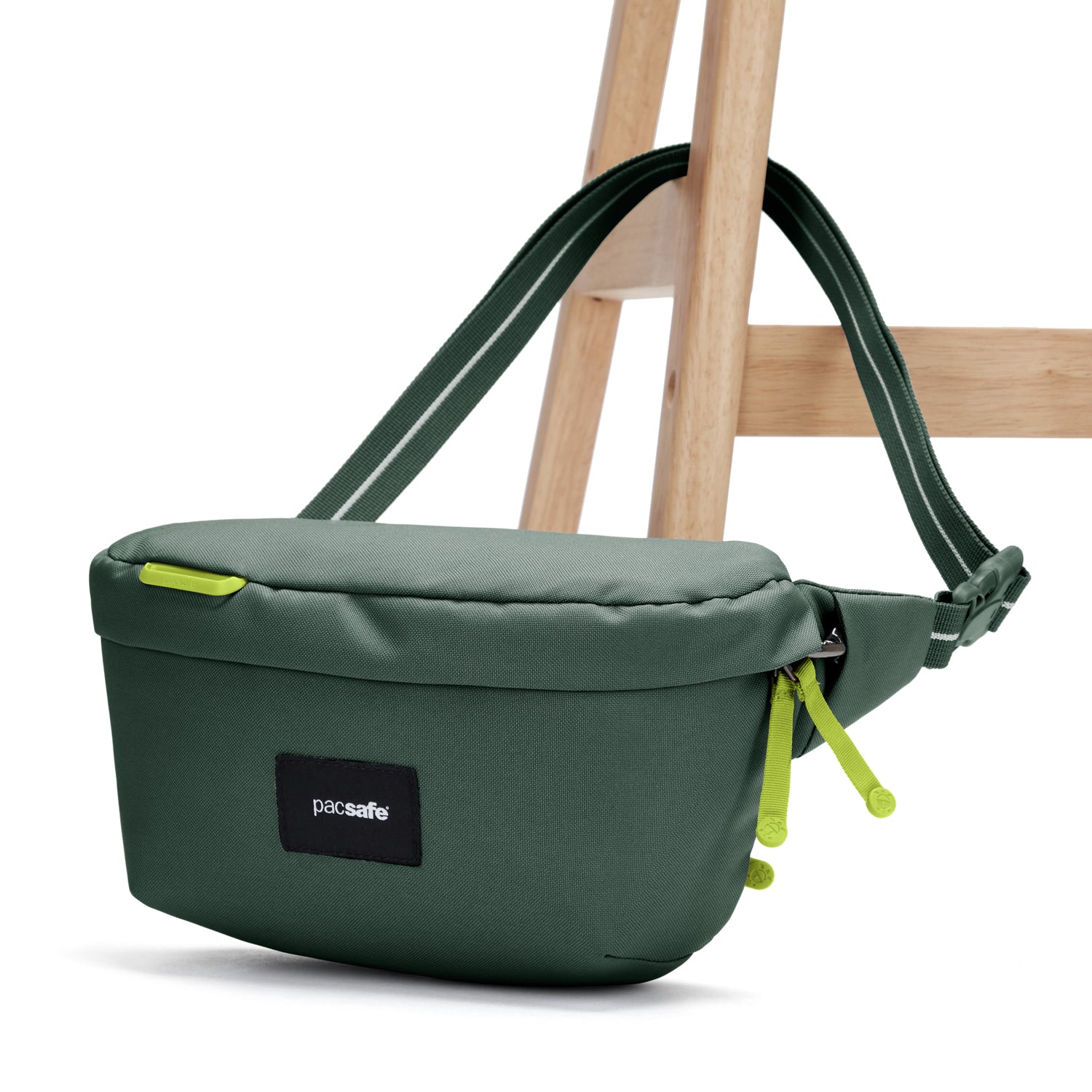 Pacsafe Go Anti Theft Sling Pack/旅行用盗難防止 Pacsafe® GO anti-theft sling pack | Pacsafe® - Pacsafe