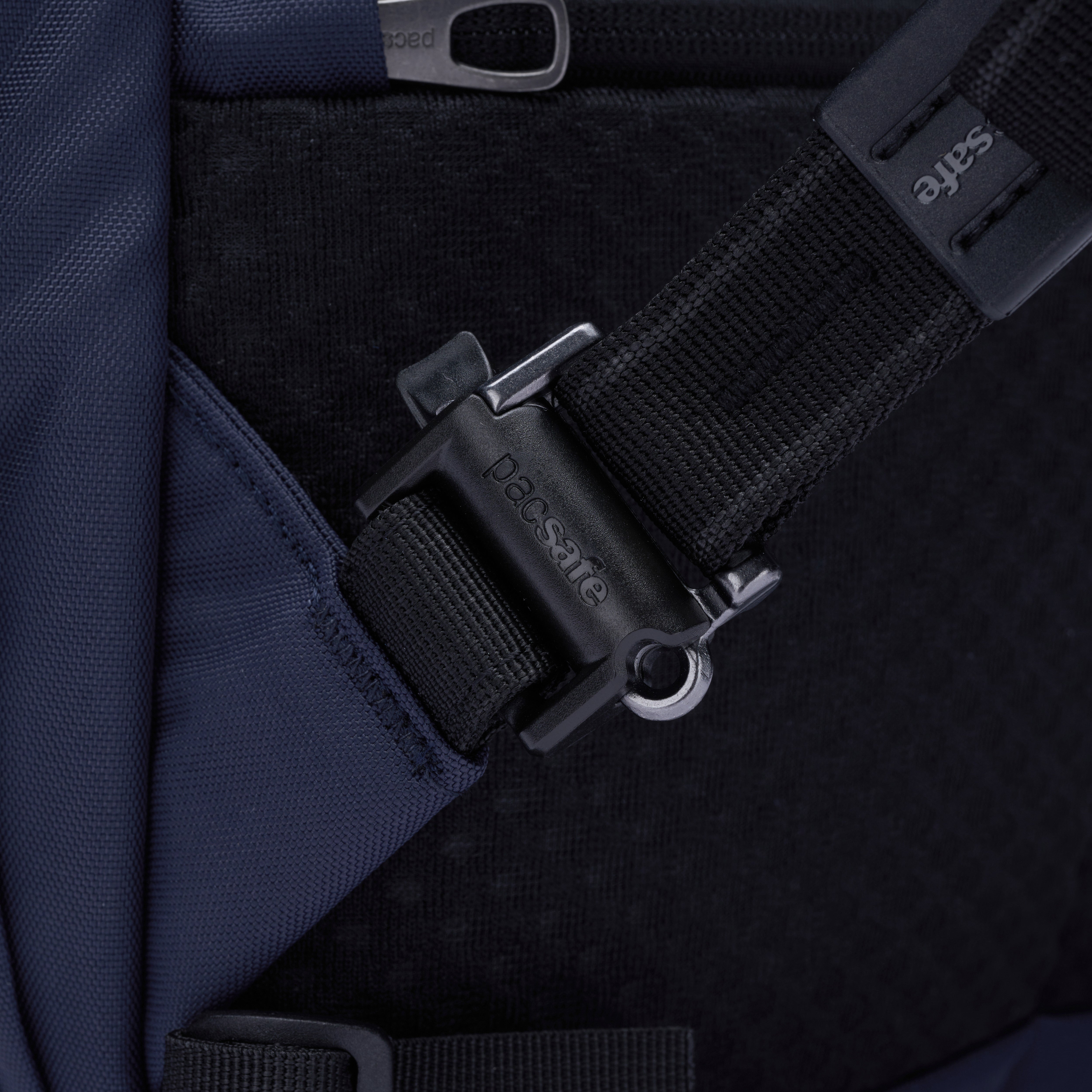 Pacsafe® V 16L Anti-Theft All-Around Backpack – Pacsafe – Official
