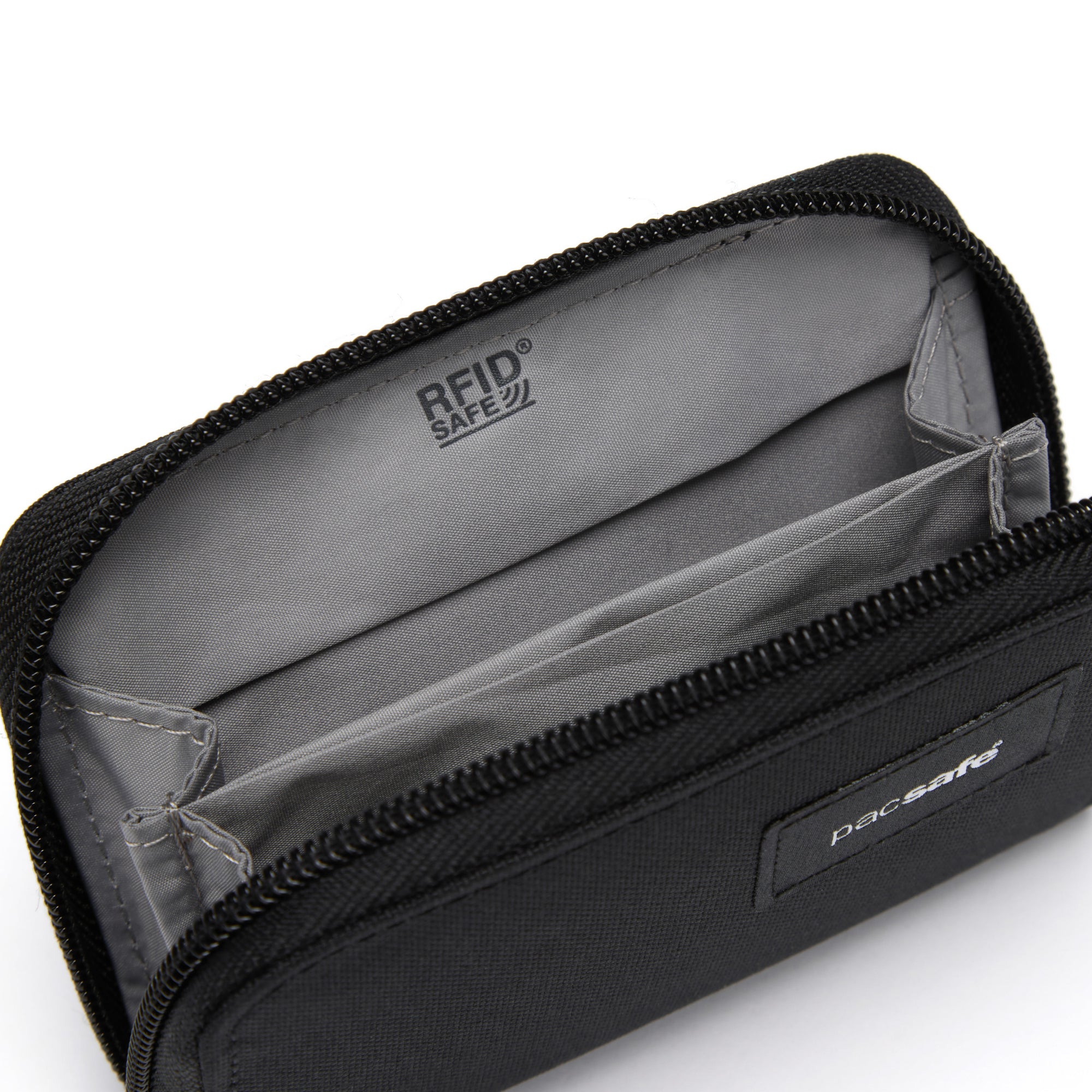 Pacsafe® RFIDsafe™ RFID blocking card wallet